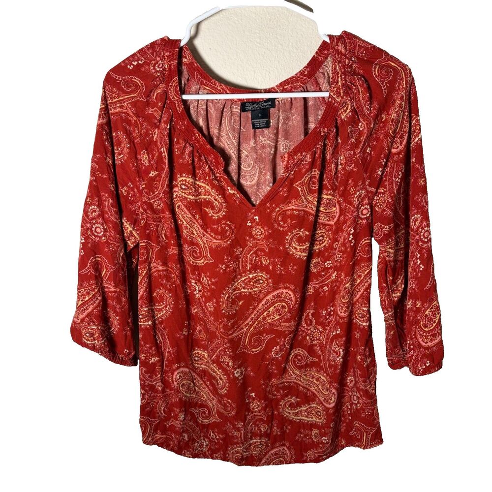 Lucky Brand T-Shirt Women's Small Red Paisley 3/4 Sleeve V-Neck Casual Top